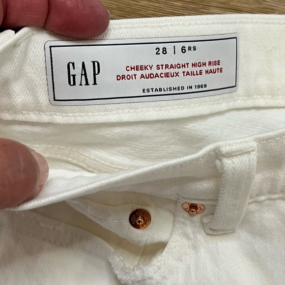 Gap High Rise Cheeky Straight Jeans with Raw hem - Picture 9 of 12